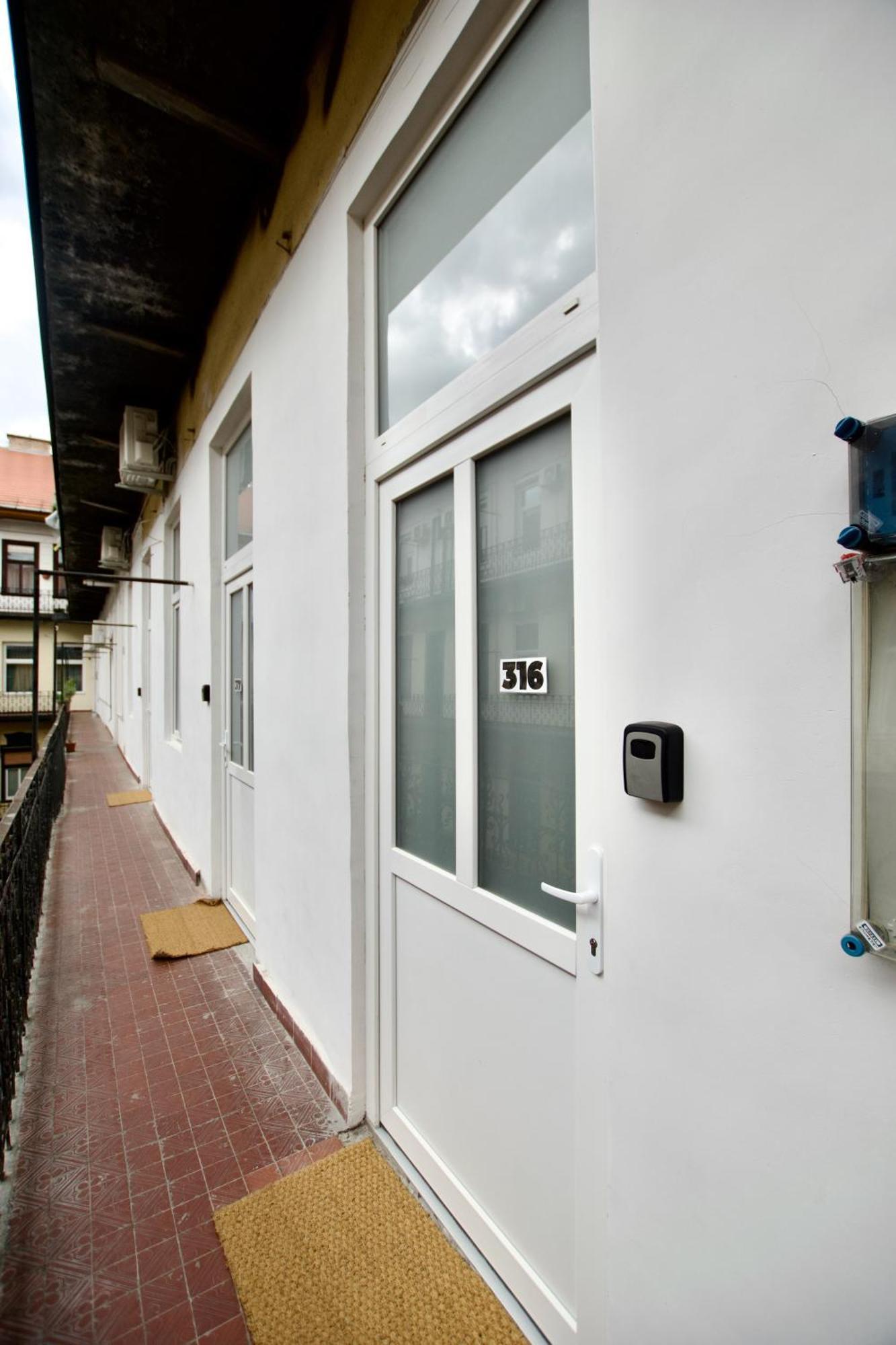 Studio Apartments By Hi5- Cozy Studio Budapešť Exteriér fotografie
